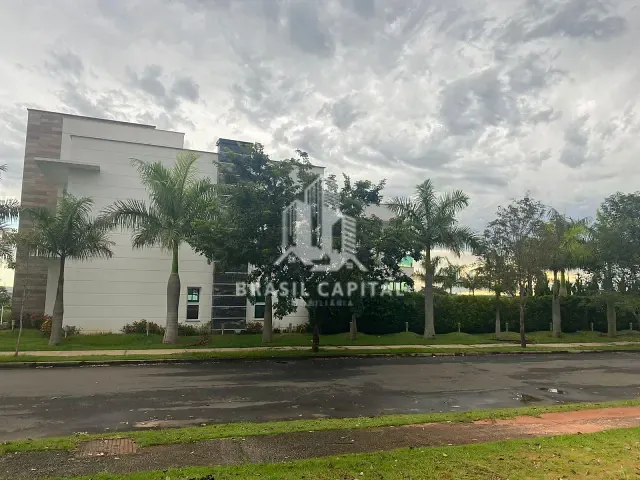Casa com 1050m² 4 quartos e 4 banheiros, à venda ou para alugar, no bairro Parque Reserva Fazenda Imperial em Sorocaba