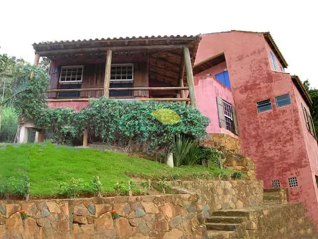 Casa com 365m² 2 quartos e 2 banheiros, à venda, no bairro Morro das Pedras em Florianópolis