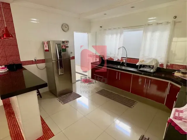 Casa 3 quartos e 2 banheiros, à venda, no bairro Jardim Kanebo em Pirassununga