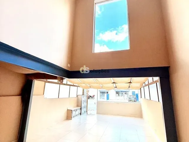 Casa à venda ou para alugar, no bairro Vila Nova Conceição em São Paulo