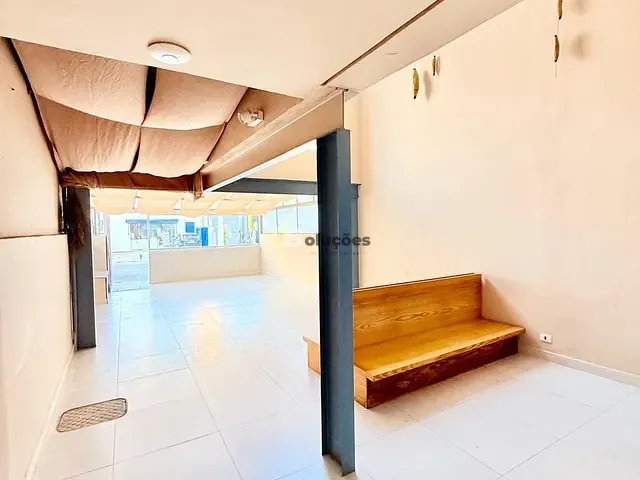 Casa à venda ou para alugar, no bairro Vila Nova Conceição em São Paulo