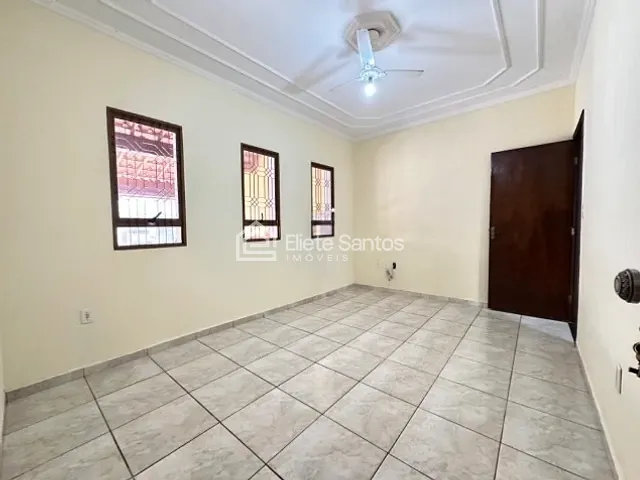 Casa 2 quartos e 3 banheiros, à venda, no bairro Parque das Nações em Americana