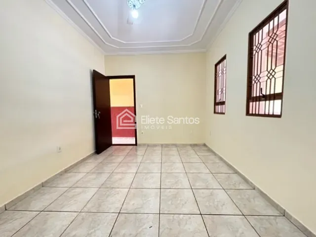 Casa 2 quartos e 3 banheiros, à venda, no bairro Parque das Nações em Americana