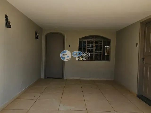 Casa 3 quartos e 3 banheiros, para alugar, no bairro Bandeirantes em Londrina