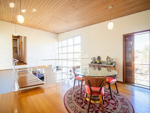 Casa com 360m² 4 quartos e 5 banheiros, à venda, no bairro São Paulo II em Cotia