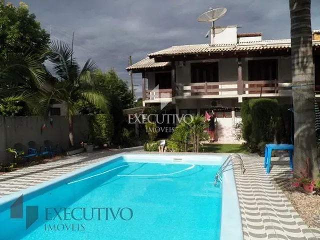Casa com 1100m² 4 quartos e 5 banheiros, à venda, no bairro Centro em Arroio Do Meio