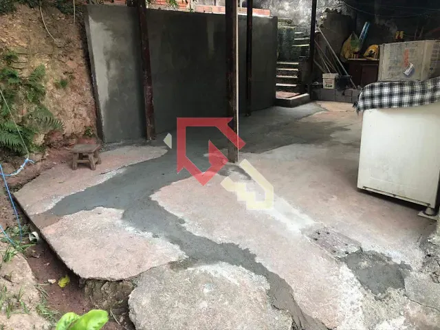 Casa 2 quartos e 1 banheiro, à venda, no bairro Jardim Rosina em Mauá