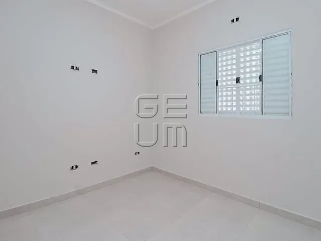 Casa com 218m² 3 quartos e 2 banheiros, à venda, no bairro Olímpico em Londrina