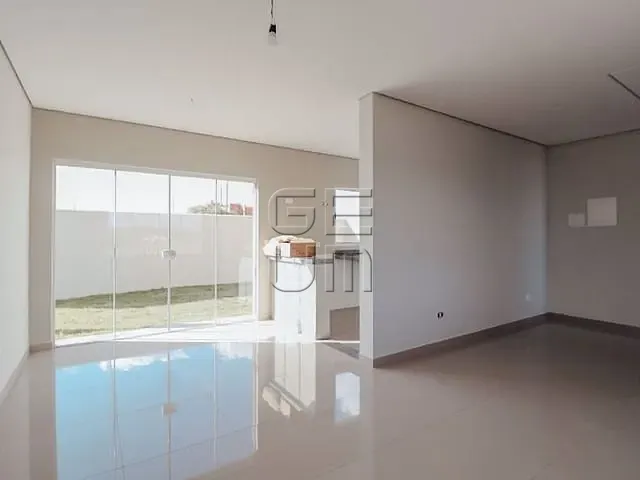 Casa com 218m² 3 quartos e 2 banheiros, à venda, no bairro Olímpico em Londrina