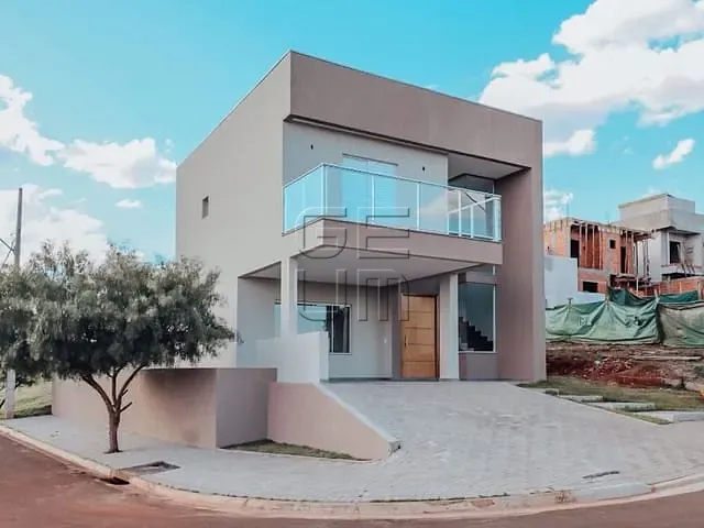 Casa com 218m² 3 quartos e 2 banheiros, à venda, no bairro Olímpico em Londrina