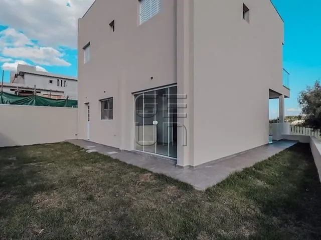 Casa com 218m² 3 quartos e 2 banheiros, à venda, no bairro Olímpico em Londrina