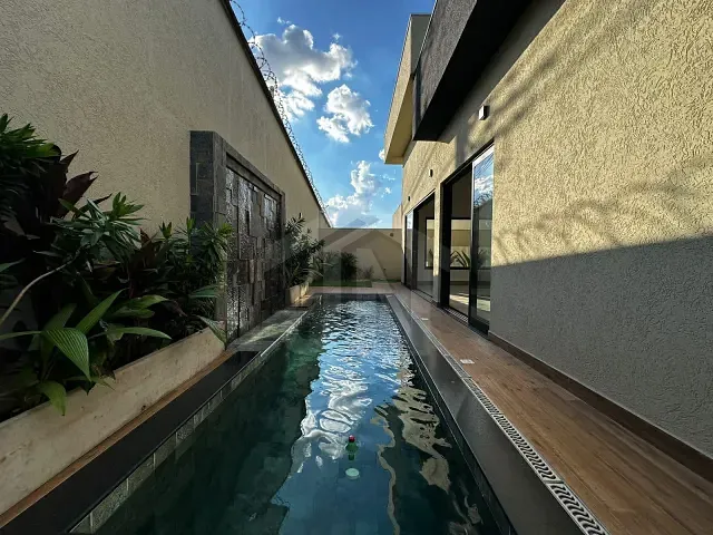 Casa 3 quartos e 5 banheiros, à venda, no bairro Vila do Golf em Ribeirão Preto