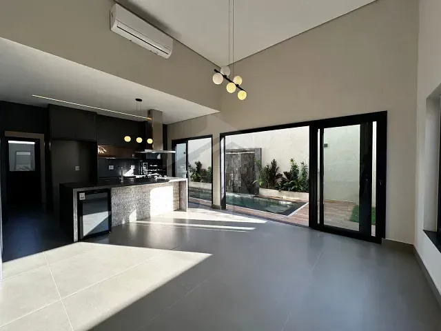 Casa 3 quartos e 5 banheiros, à venda, no bairro Vila do Golf em Ribeirão Preto