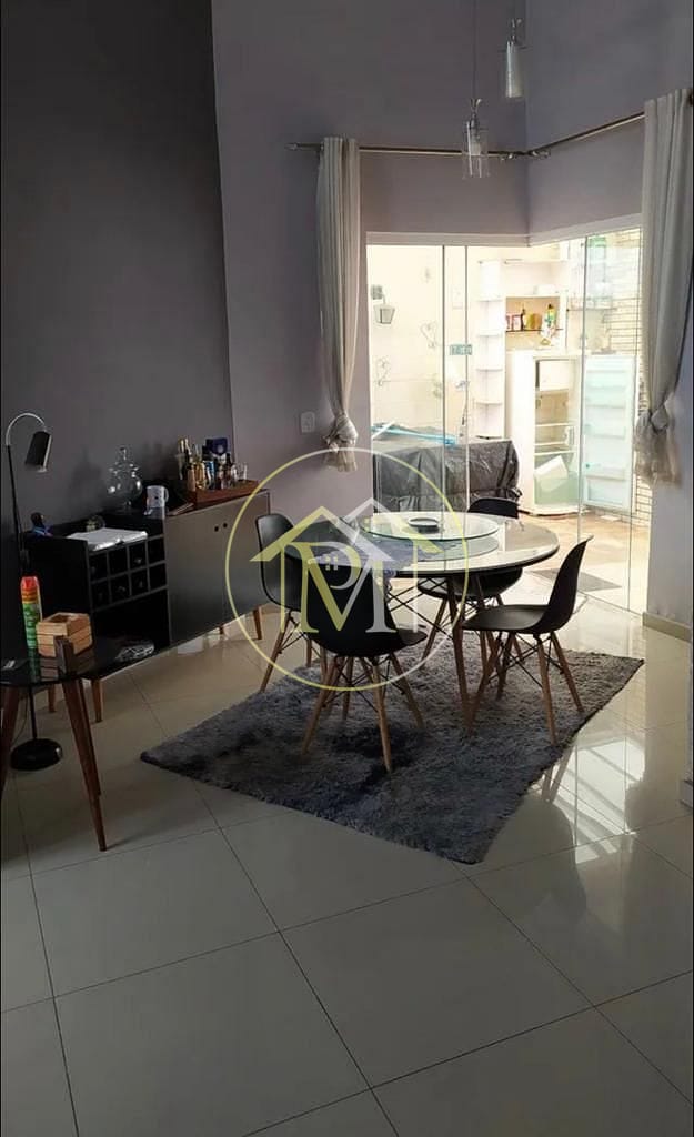 Casa à venda com 2 quartos, 177m² - Foto 2