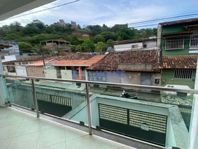 Casa com 249m² 4 quartos e 3 banheiros, à venda, no bairro Hernani Sá em Ilhéus