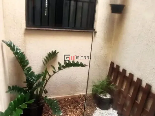 Casa com 156m² 3 quartos e 2 banheiros, à venda, no bairro Coliseu em Londrina