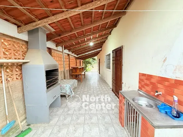 Casa 3 quartos e 2 banheiros, para alugar, no bairro Costeira em Balneário Barra do Sul