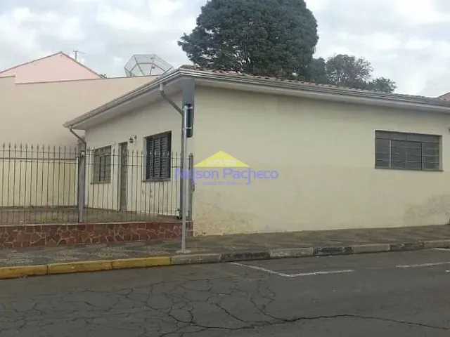 Casa com 235m² 3 quartos e 2 banheiros, à venda, no bairro Centro em Capivari