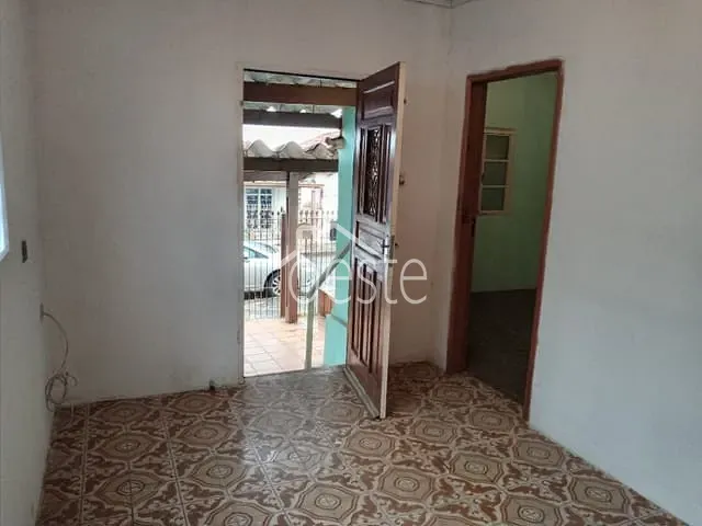 Casa com 205m² 2 quartos e 1 banheiro, à venda, no bairro Vila Aparecida em Santa Bárbara D'Oeste