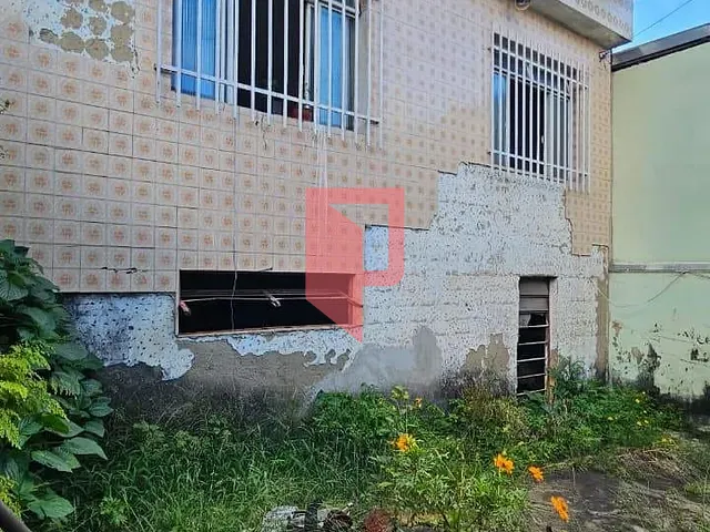 Casa 3 quartos e 2 banheiros, à venda, no bairro Caiçaras em Belo Horizonte