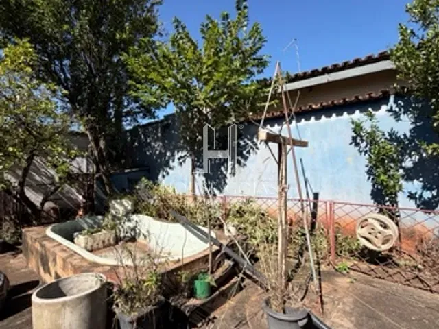 Sobrado com 372m² 4 quartos e 2 banheiros, à venda, no bairro Jardim Balneário Meia Ponte em Goiânia