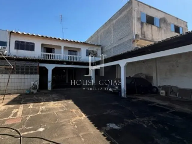 Sobrado com 372m² 4 quartos e 2 banheiros, à venda, no bairro Jardim Balneário Meia Ponte em Goiânia