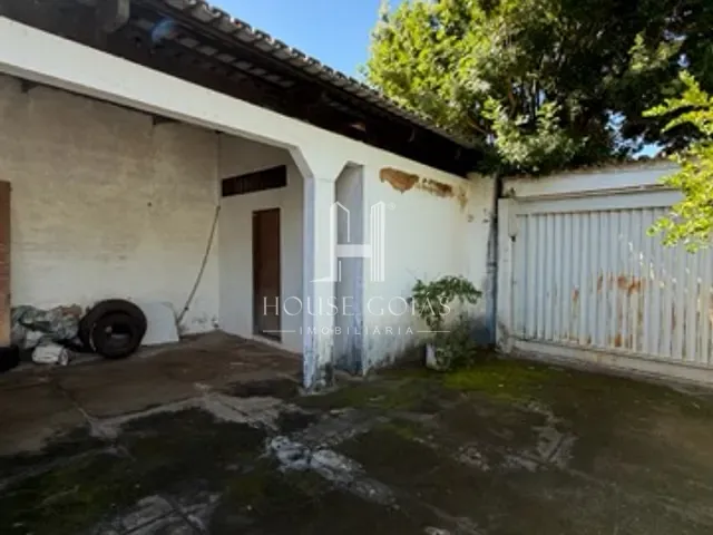 Sobrado com 372m² 4 quartos e 2 banheiros, à venda, no bairro Jardim Balneário Meia Ponte em Goiânia