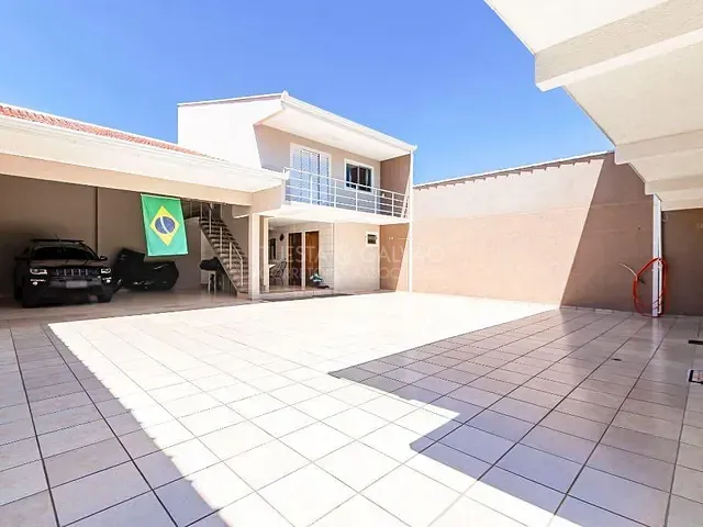 Casa com 388m² 4 quartos e 6 banheiros, à venda, no bairro Lindóia em Curitiba