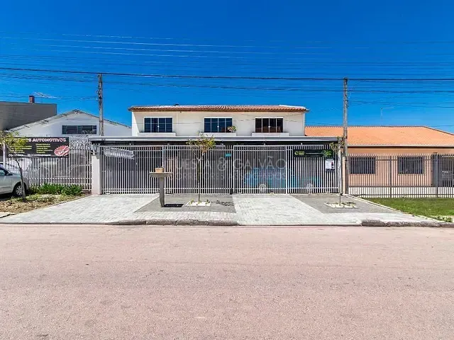 Casa com 388m² 4 quartos e 6 banheiros, à venda, no bairro Lindóia em Curitiba