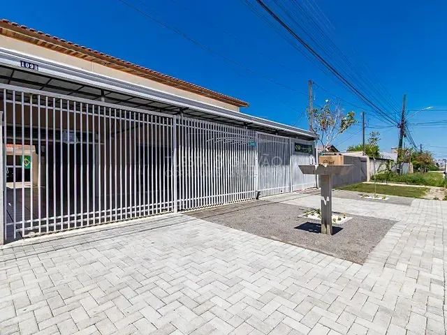 Casa com 388m² 4 quartos e 6 banheiros, à venda, no bairro Lindóia em Curitiba