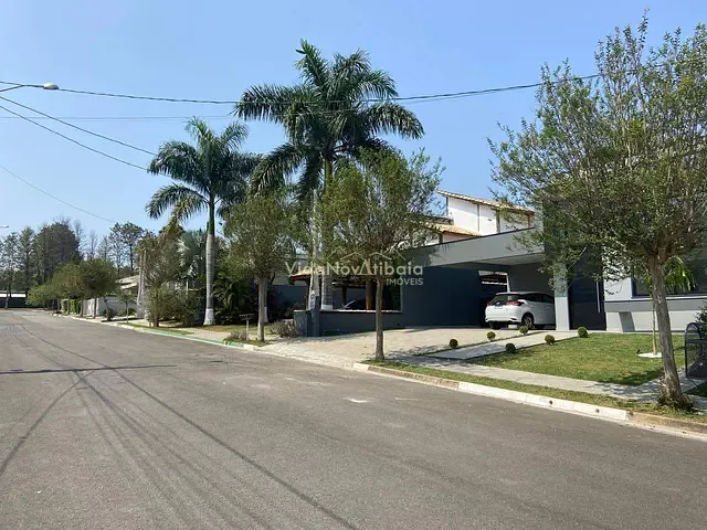 Casa com 600m² 3 quartos e 5 banheiros, à venda, no bairro USINA em Atibaia