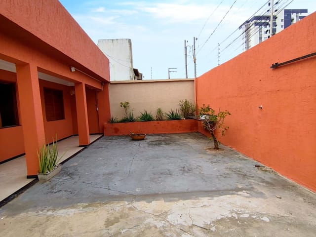 Casa com 420m² 3 quartos e 3 banheiros, à venda, no bairro Atalaia em Aracaju