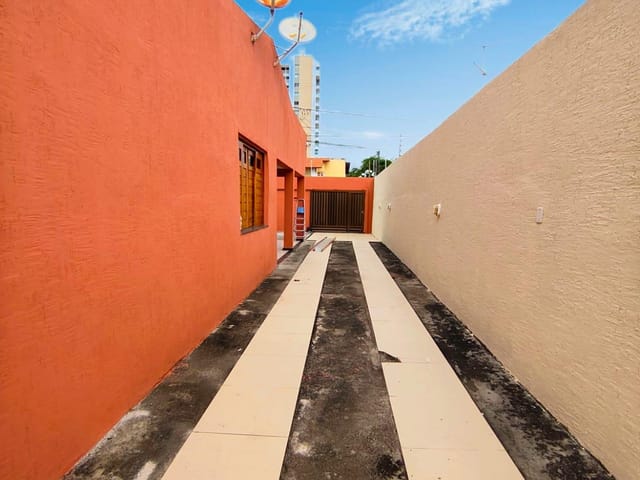 Casa com 420m² 3 quartos e 3 banheiros, à venda, no bairro Atalaia em Aracaju
