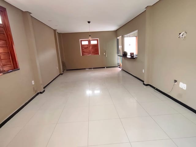Casa com 420m² 3 quartos e 3 banheiros, à venda, no bairro Atalaia em Aracaju