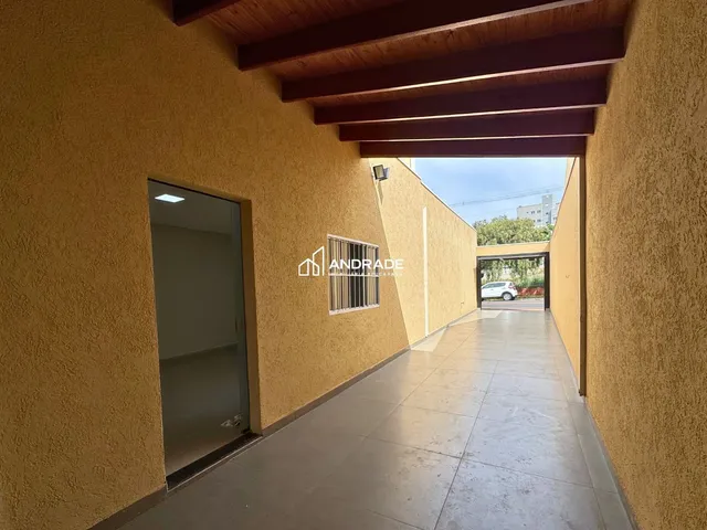 Casa 3 quartos e 2 banheiros, para alugar, no bairro Jardim São Pedro em Apucarana