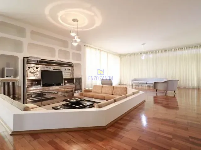 Casa com 871m² 4 quartos e 5 banheiros, à venda, no bairro Vila Assunção em Santo André