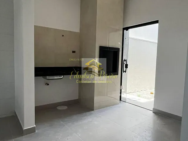 Casa com 125m² 2 quartos e 2 banheiros, à venda, no bairro Jardim Maria Luiza em Londrina