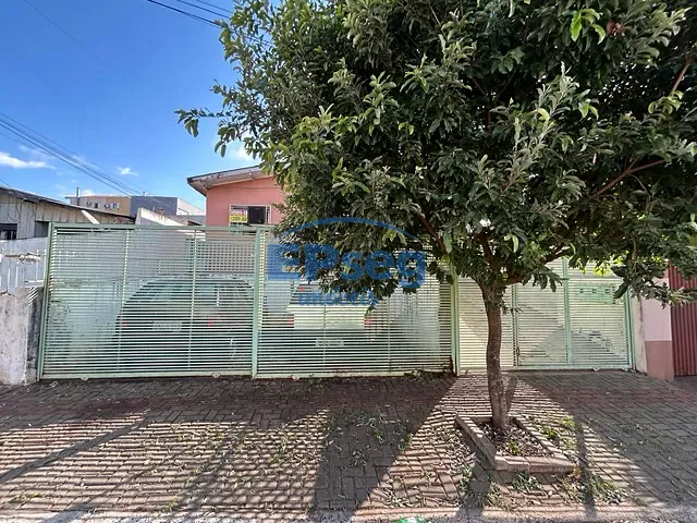 Casa com 339m² 4 quartos e 3 banheiros, à venda, no bairro Industrial em Londrina