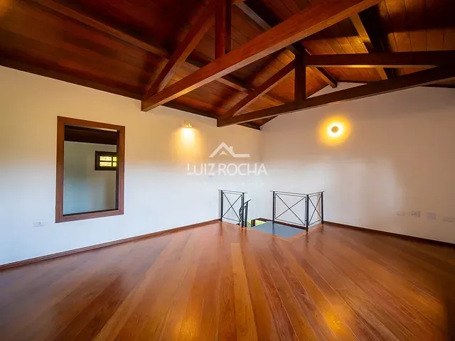 Casa com 2062m² 5 quartos e 9 banheiros, à venda, no bairro Bosque do Vianna em Cotia