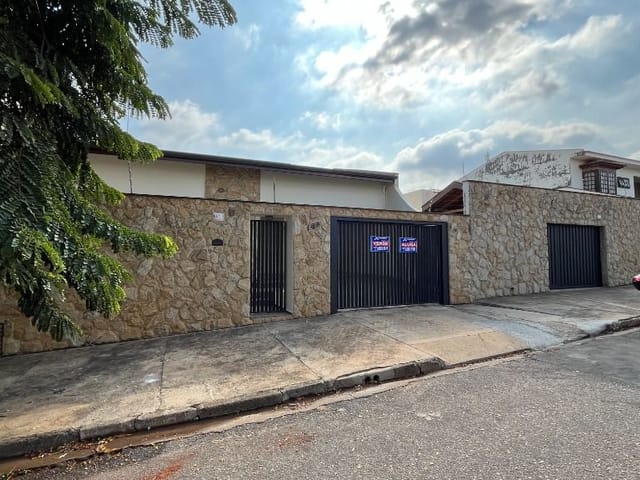 Casa com 720m² 3 quartos e 3 banheiros, à venda, no bairro Colina Verde em Tatuí