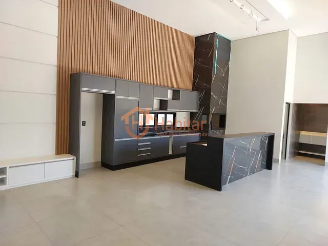 Casa com 413m² 3 quartos e 4 banheiros, à venda, no bairro Centro Norte em Sorriso