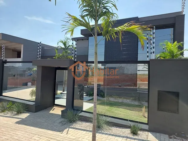 Casa com 413m² 3 quartos e 4 banheiros, à venda, no bairro Centro Norte em Sorriso