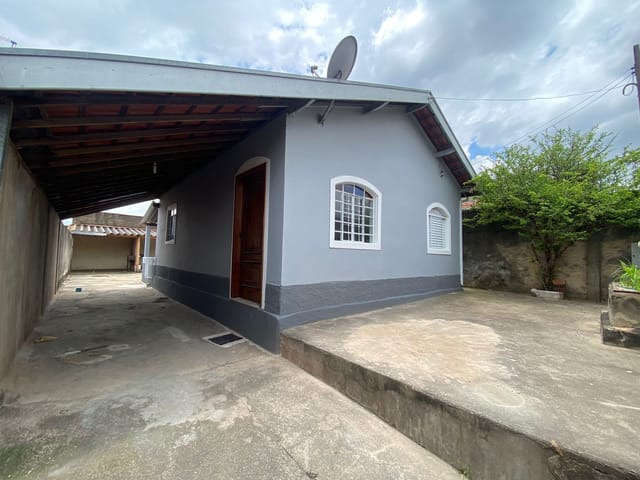 Casa com 250m² 2 quartos e 1 banheiro, para alugar, no bairro Parque Valença I em Campinas