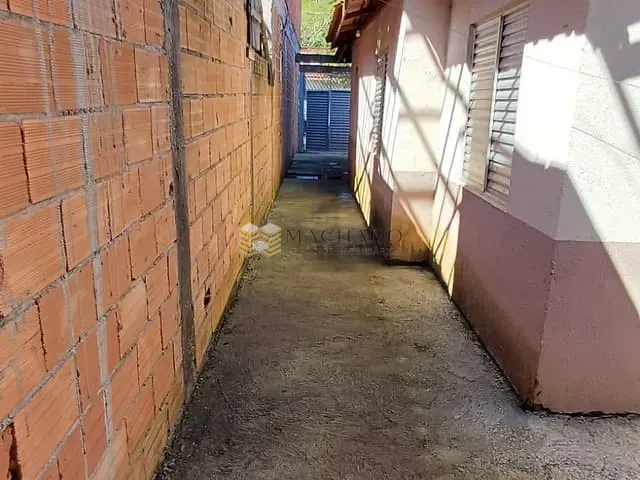 Casa 2 quartos e 1 banheiro, para alugar, no bairro Centro em Cajamar