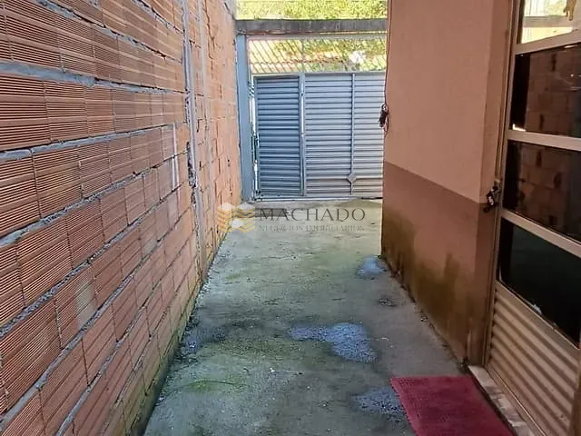 Casa 2 quartos e 1 banheiro, para alugar, no bairro Centro em Cajamar