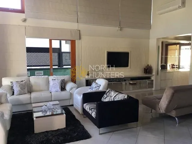 Casa com 450m² 4 quartos e 4 banheiros, para alugar, no bairro Jurerê Internacional em Florianópolis