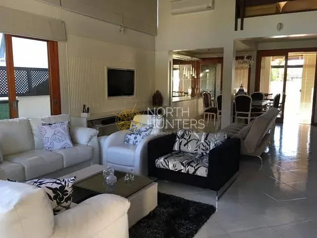 Casa com 450m² 4 quartos e 4 banheiros, para alugar, no bairro Jurerê Internacional em Florianópolis