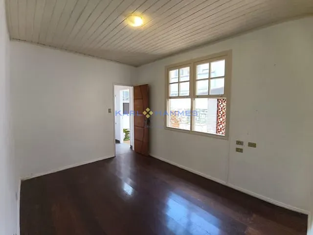 Casa 2 quartos e 2 banheiros, à venda, no bairro Duchas em Petrópolis