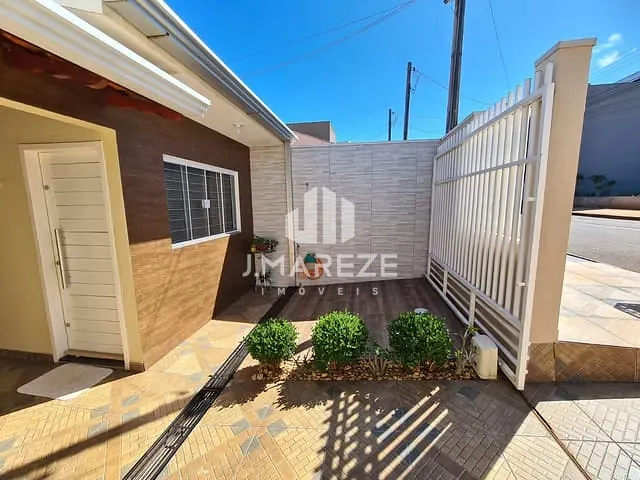 Casa com 207m² 2 quartos e 3 banheiros, à venda, no bairro Residencial Interlagos em Apucarana