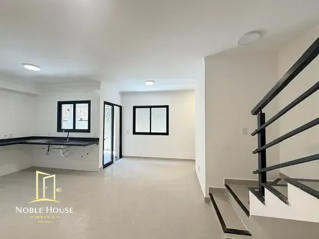 Casa com 135m² 3 quartos e 4 banheiros, para alugar, no bairro Vila Omízollo em Louveira